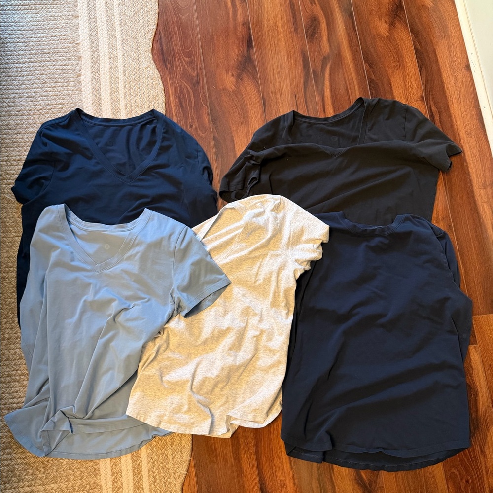 Lot of 6 lululemon love tees size 10